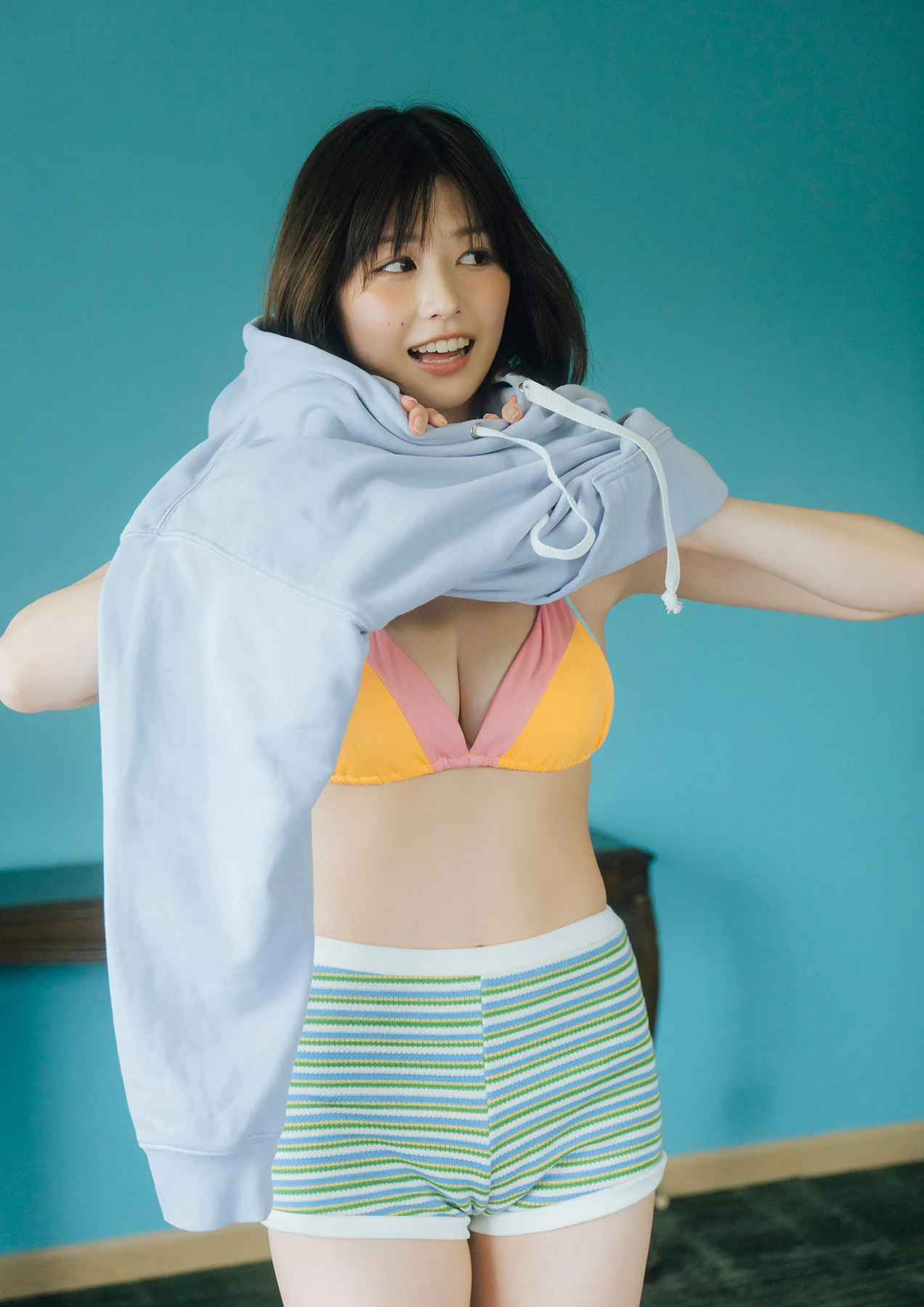 Yuzuha Saeki 冴木柚葉 – STRiKE! デジタル写真集 「EVERYDAY」 - P8