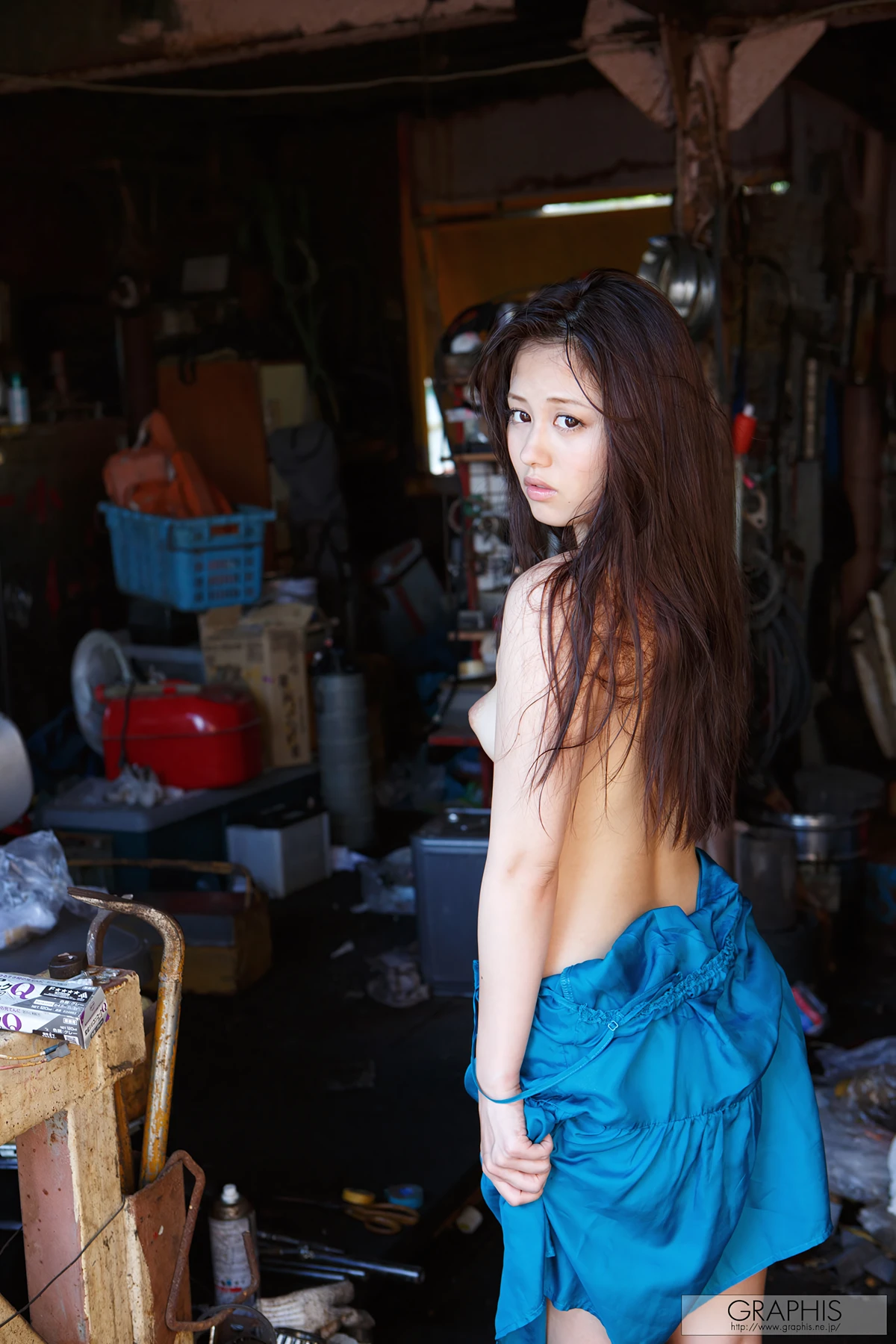 Beni Itoh 伊東紅 – Graphis First Gravure - P106