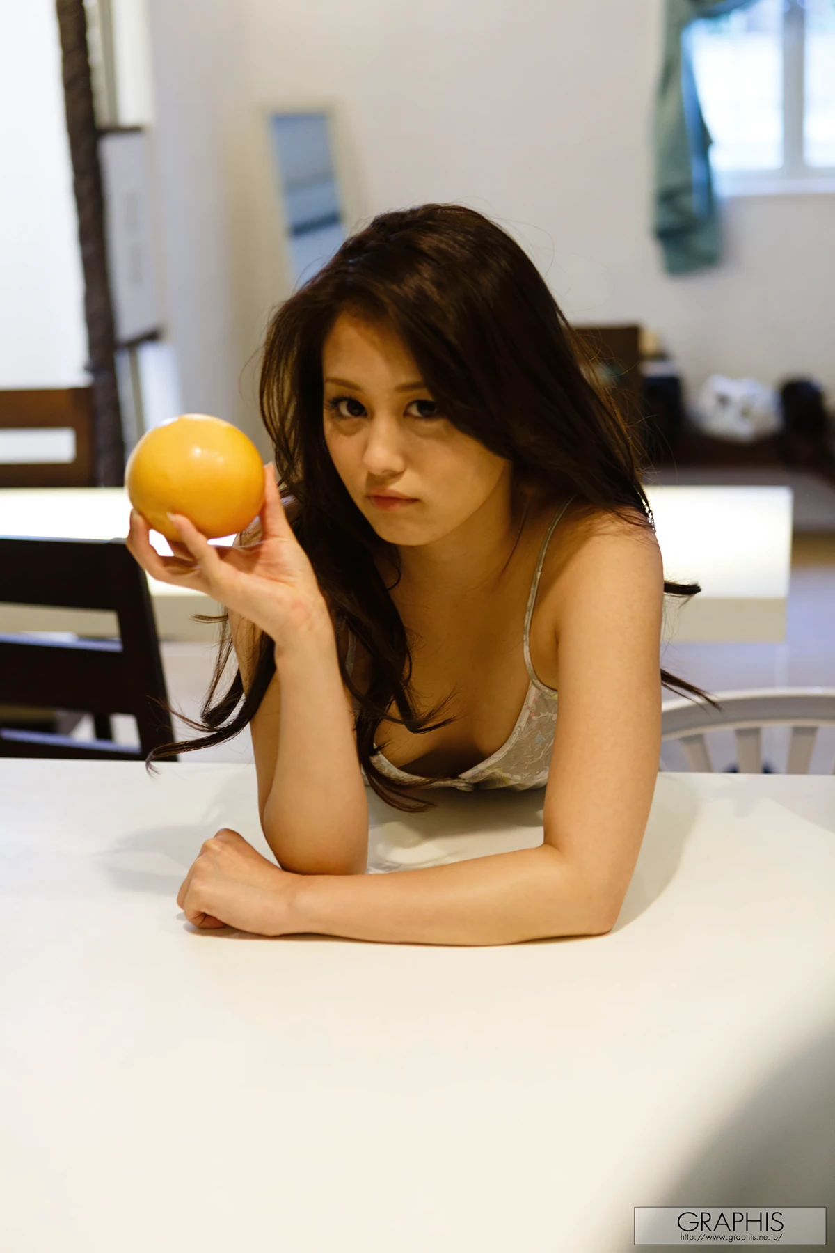 Beni Itoh 伊東紅 – Graphis First Gravure - P94