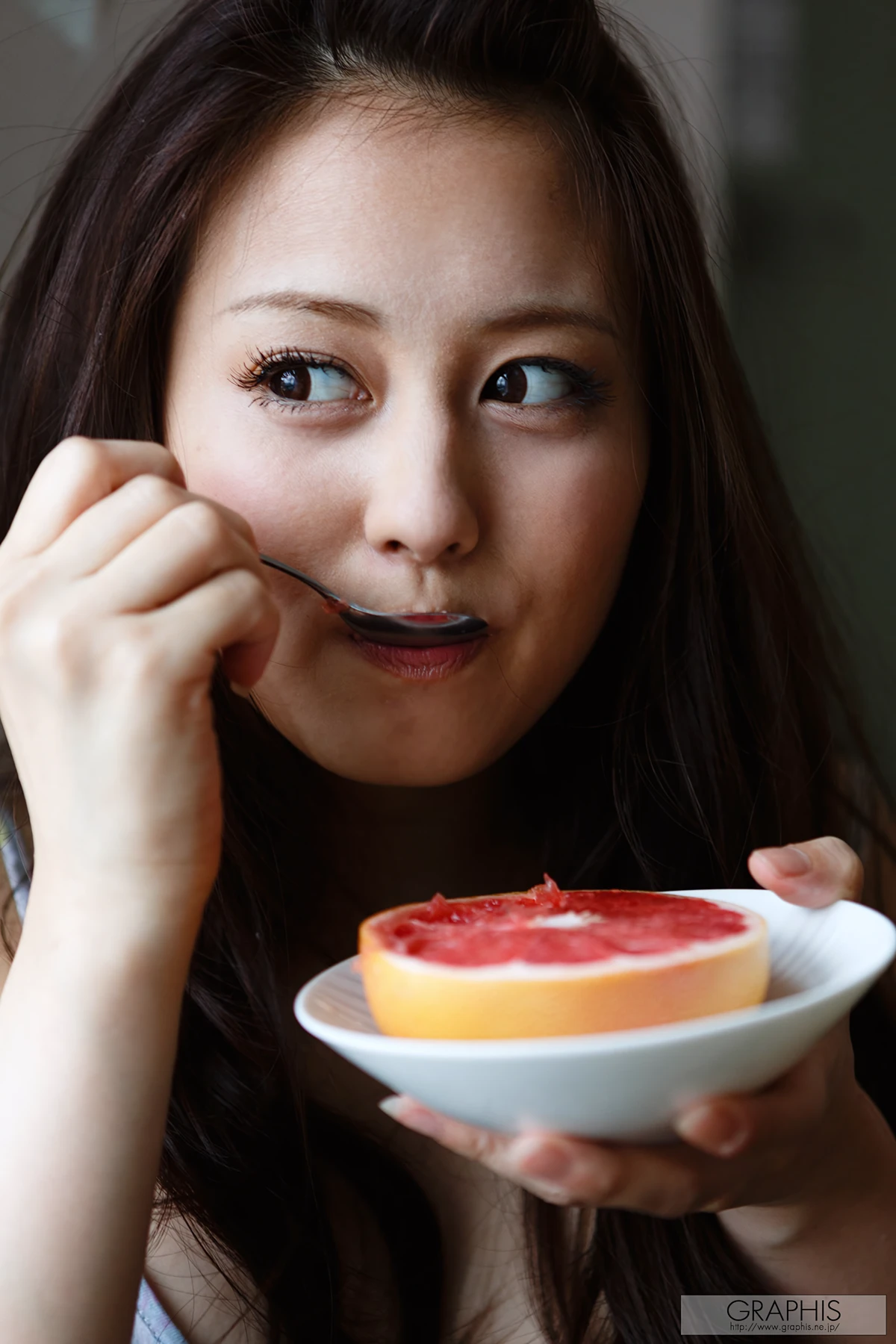 Beni Itoh 伊東紅 – Graphis First Gravure - P95
