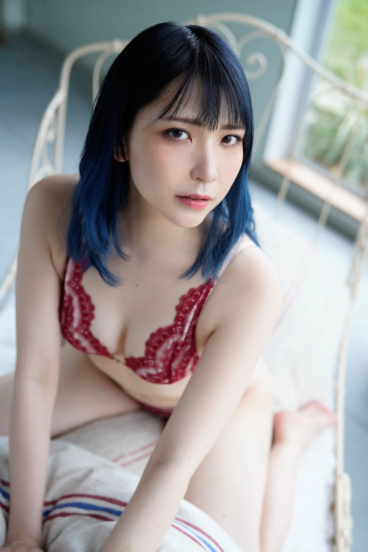 Marina Amatsu あまつまりな – ヤングチャンピオンデジグラ 「あまつ様の向う側」 - P31
