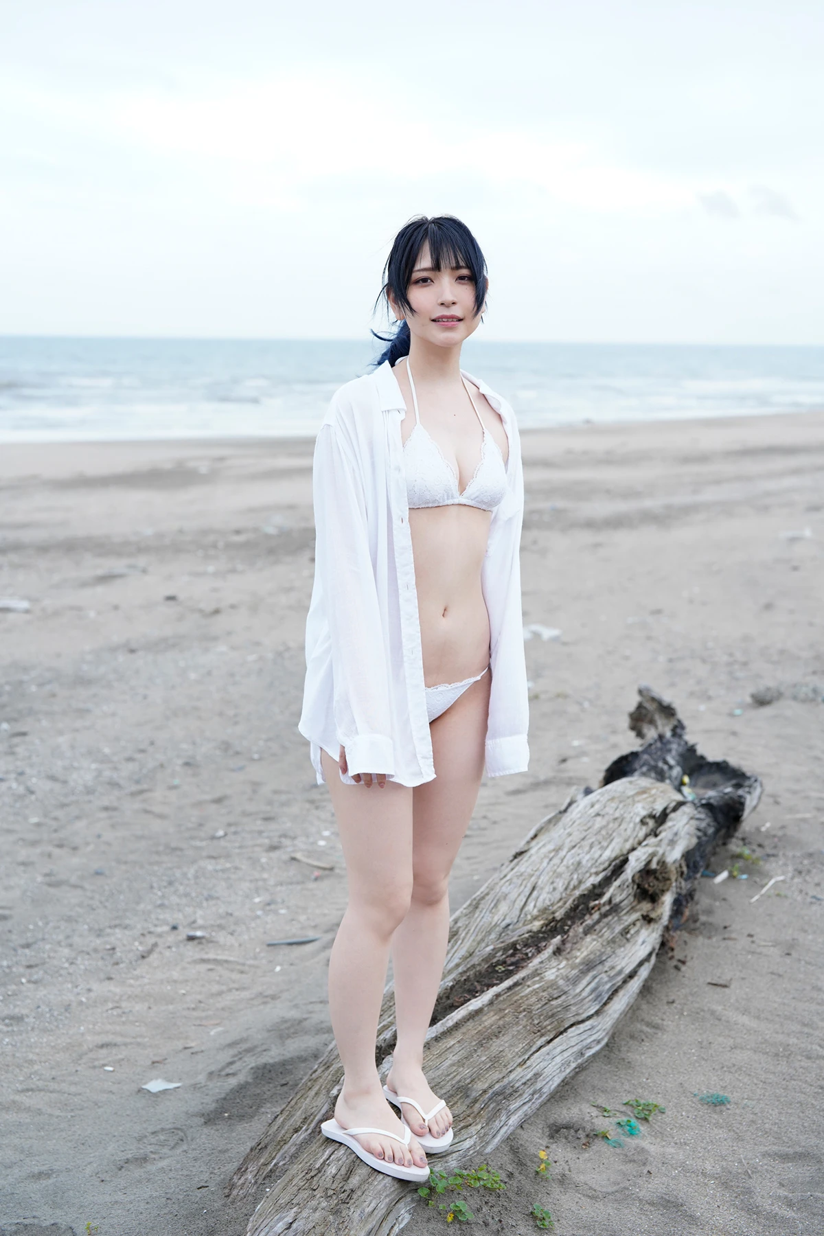 Marina Amatsu あまつまりな – ヤングチャンピオンデジグラ 「あまつ様の向う側」 - P59