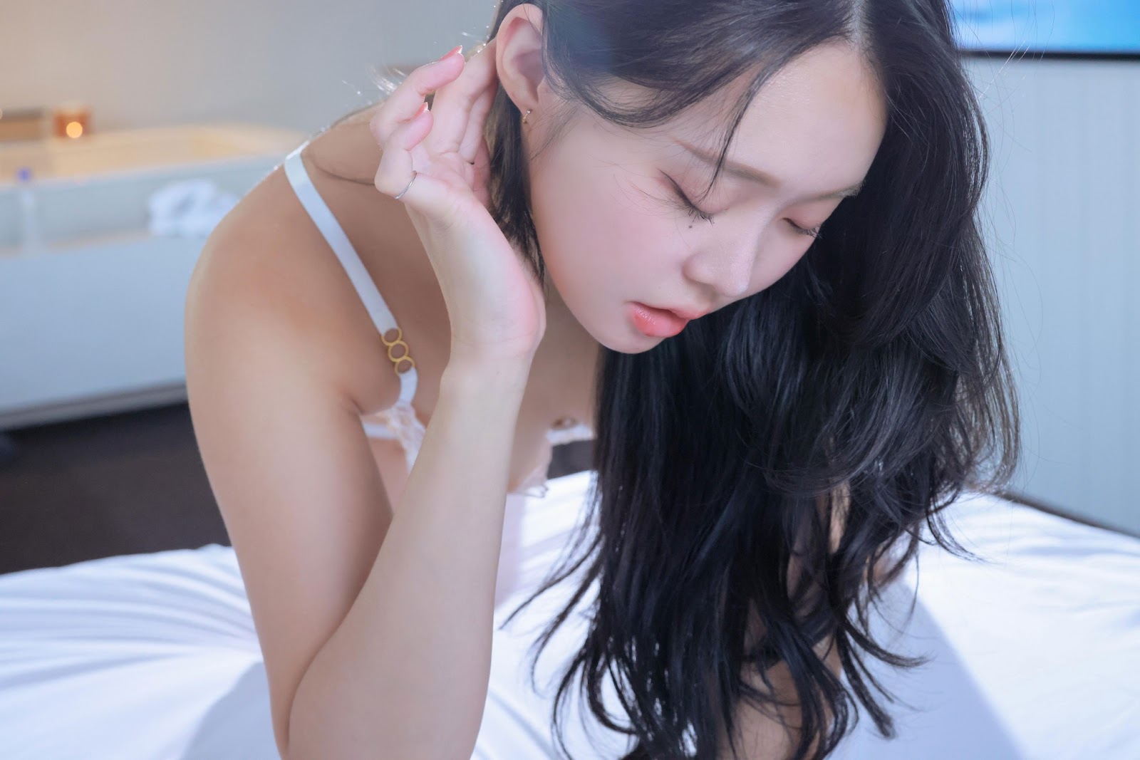 [SWEETBOX] Inah (이나) – SWTB Vol.24 Hello - P40