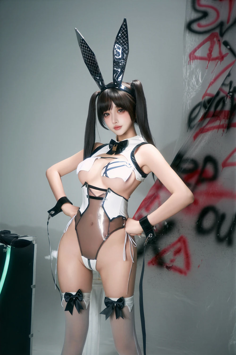 Cosplay 过期米线线喵 – Nikke胜利女神 贝伊闪耀兔女郎 - P33