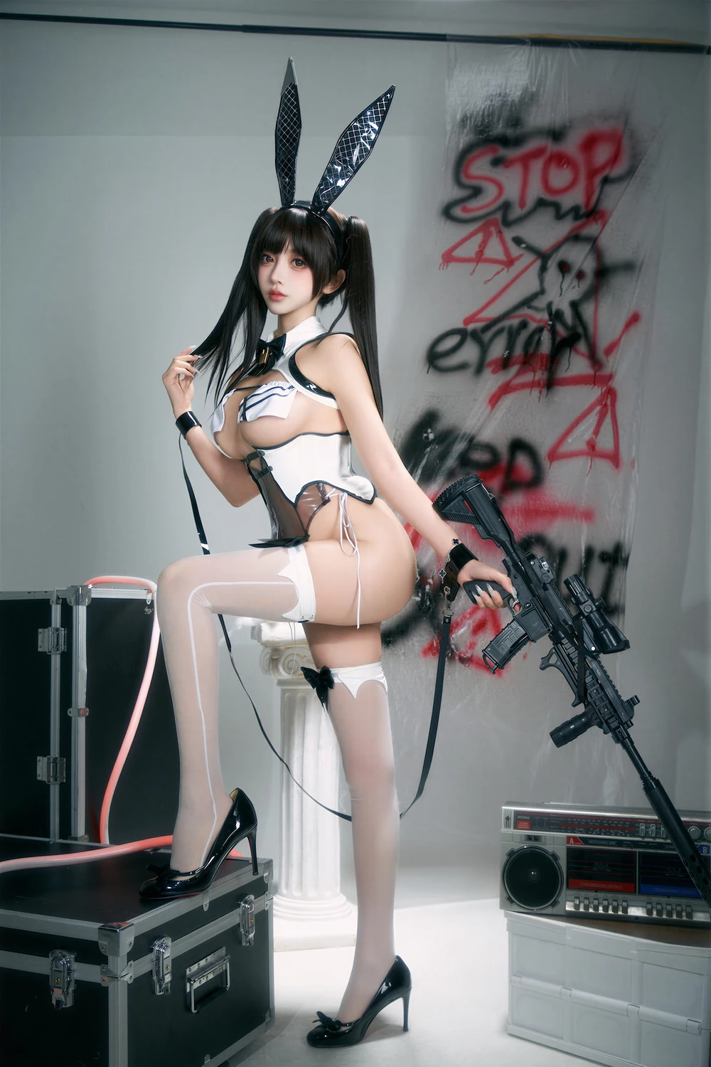 Cosplay 过期米线线喵 – Nikke胜利女神 贝伊闪耀兔女郎 - P6