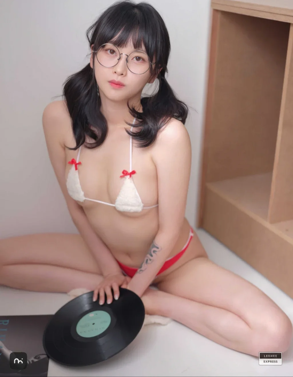 [JP] Eren Sora (絵恋空): [Graphis] Gals – Sexy Alert! Vol.1+2+3+4+5 (101 photos) - P8