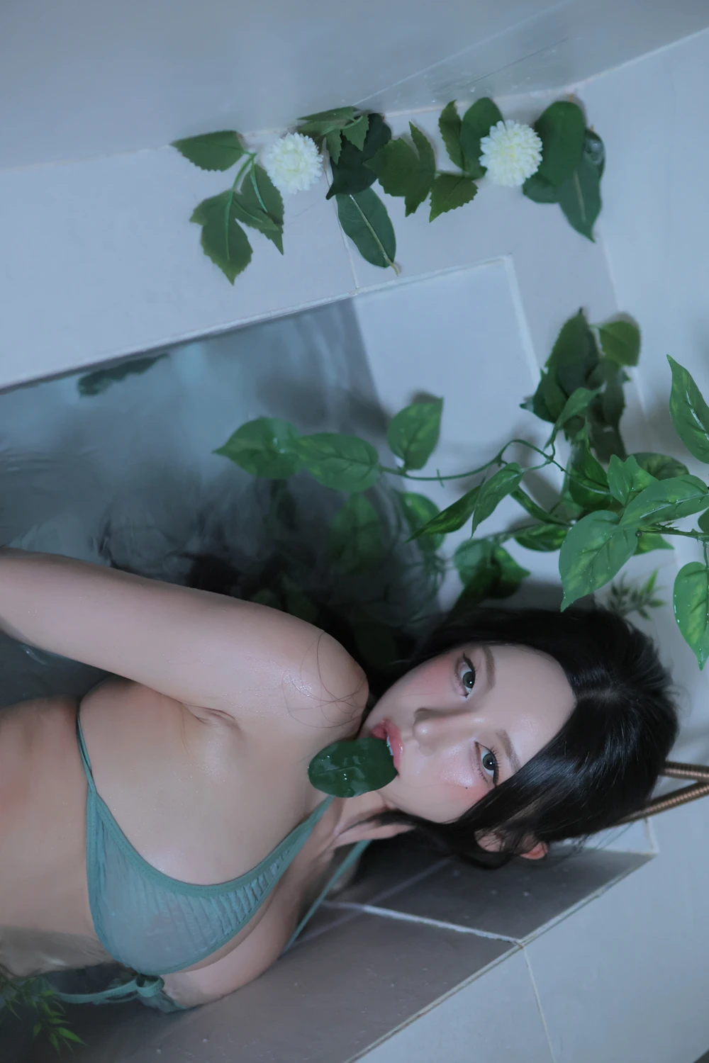 Dongeuran 동그란 – PhotoBook 「Green」 Vol.02 - P112