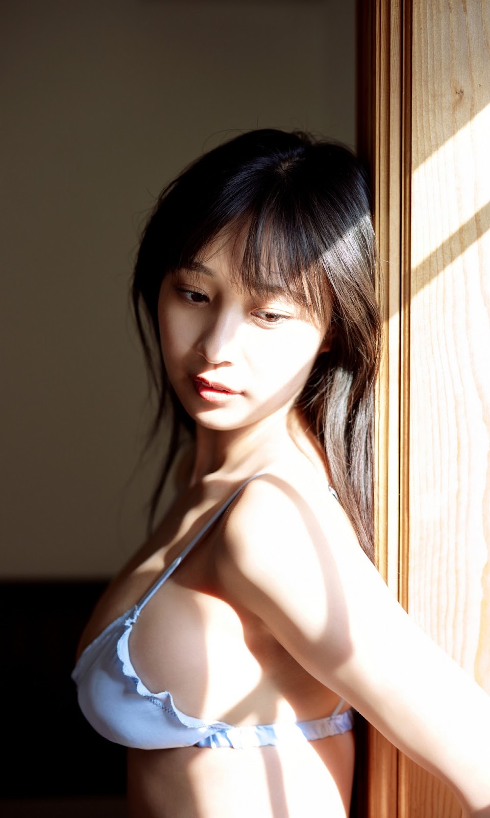 [JP] Aoi Mizobata (溝端葵) – 【大増量】 「100万ドルの笑顔の先に―」 (週プレ PHOTO BOOK) - P100