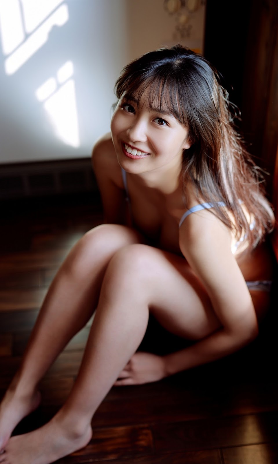 [JP] Aoi Mizobata (溝端葵) – 【大増量】 「100万ドルの笑顔の先に―」 (週プレ PHOTO BOOK) - P102