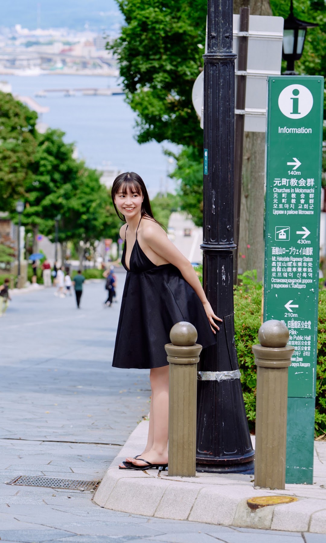 [JP] Aoi Mizobata (溝端葵) – 【大増量】 「100万ドルの笑顔の先に―」 (週プレ PHOTO BOOK) - P10