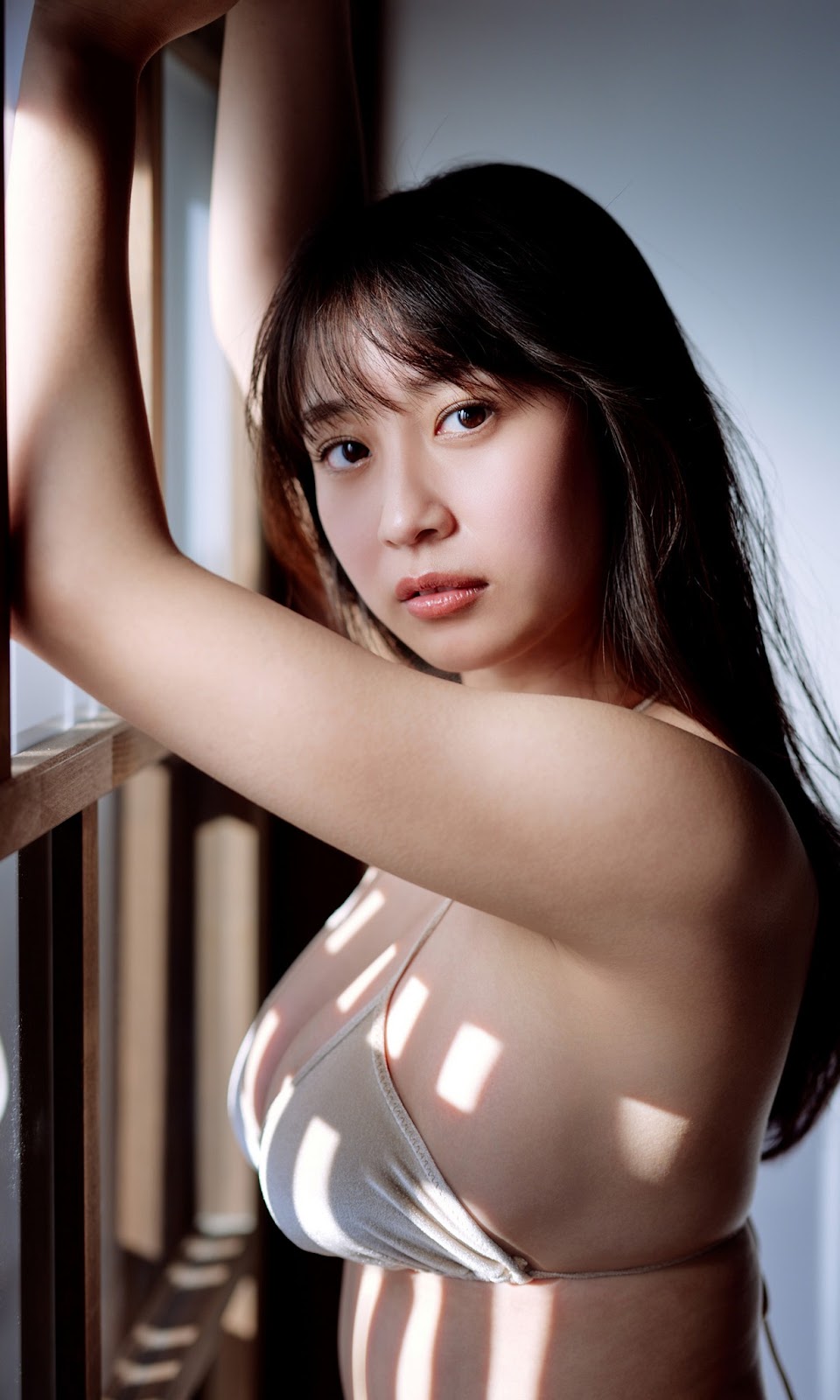 [JP] Aoi Mizobata (溝端葵) – 【大増量】 「100万ドルの笑顔の先に―」 (週プレ PHOTO BOOK) - P35