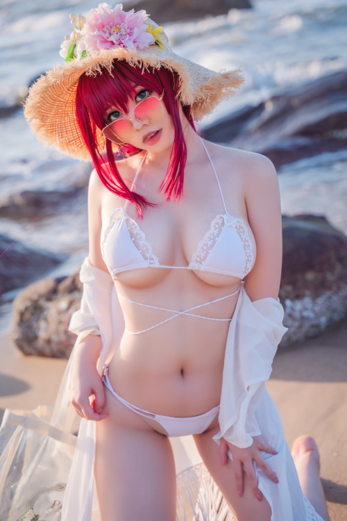 Ganlory 啊日日 Cosplay 絮库夫泳装