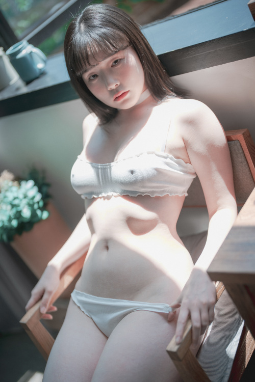PIA 피아 (박서빈), [DJAWA] Cozy White Set.02